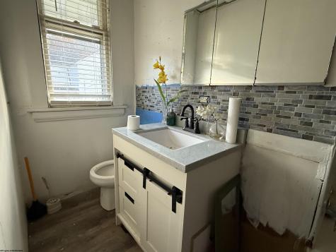 1008 E Main Street Mannington WV 26582