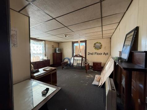 1008 E Main Street Mannington WV 26582