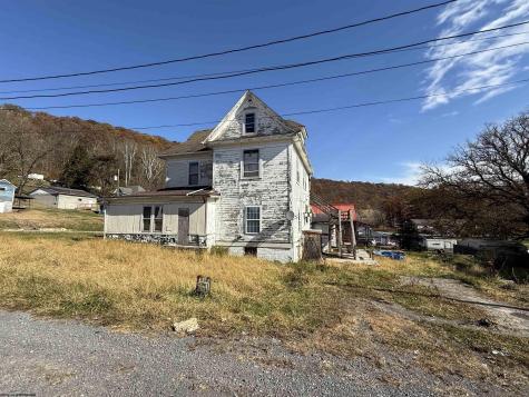 1008 E Main Street Mannington WV 26582