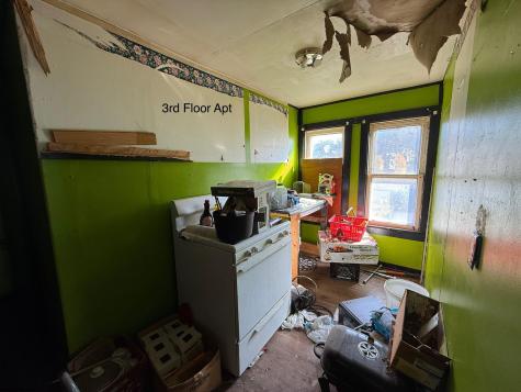 1008 E Main Street Mannington WV 26582