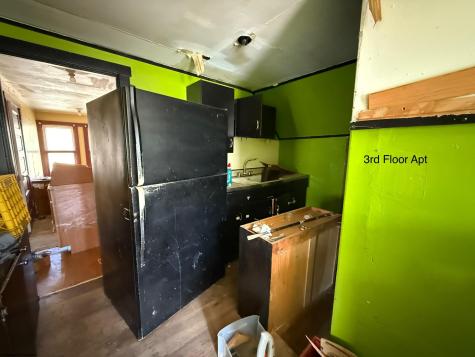 1008 E Main Street Mannington WV 26582