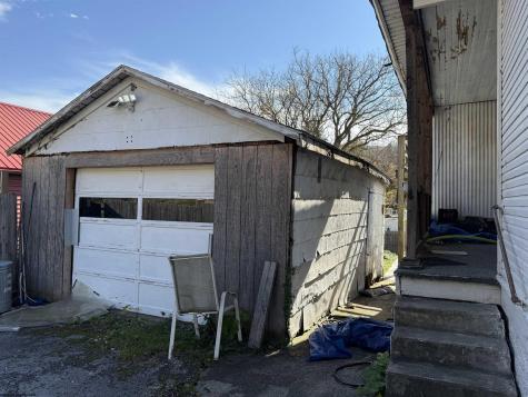 1008 E Main Street Mannington WV 26582