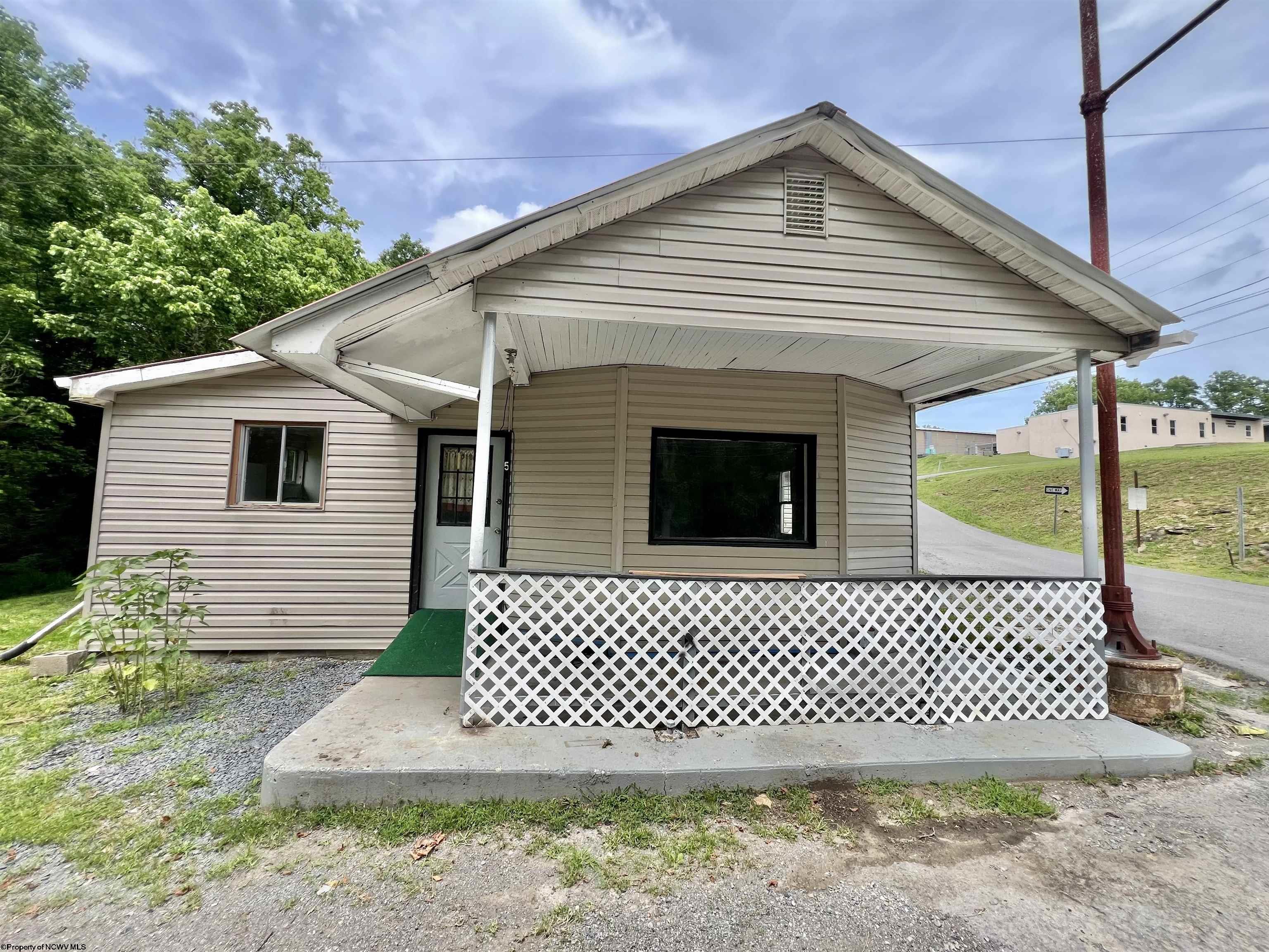 5 Lytle Lane Frametown WV 26623