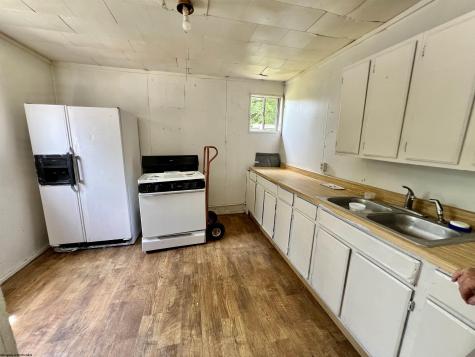 5 Lytle Lane Frametown WV 26623