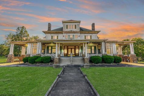 1266 National Pike Road Hopwood PA 15445