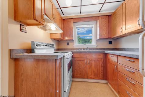 1266 National Pike Road Hopwood PA 15445