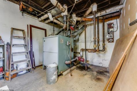 1266 National Pike Road Hopwood PA 15445