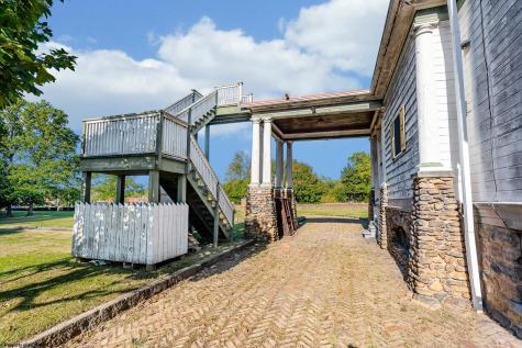 1266 National Pike Road Hopwood PA 15445