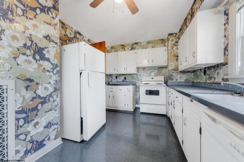 1266 National Pike Road Hopwood PA 15445