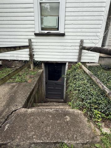740 Weaver Street Morgantown WV 26505