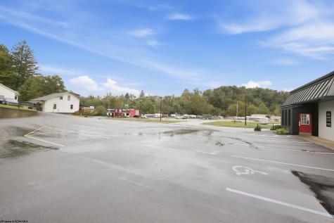 354 Us Hwy 33 East Weston WV 26452