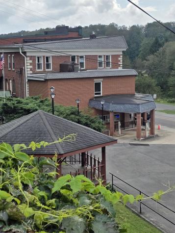 172 East Avenue Thomas WV 26292