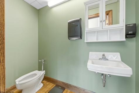 901 Quarrier Street Charleston WV 25301
