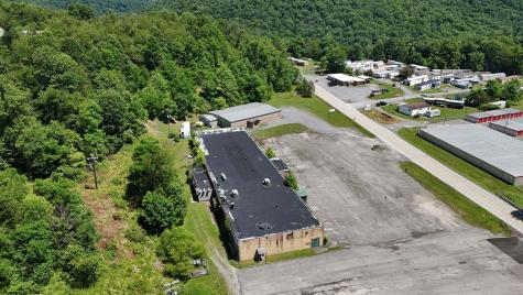 743 Thornton Pike Grafton WV 26354