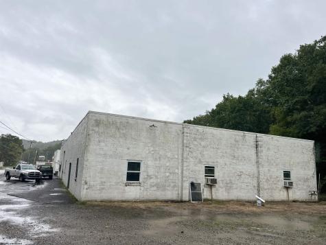 306 Kingston Road Kingwood WV 26537