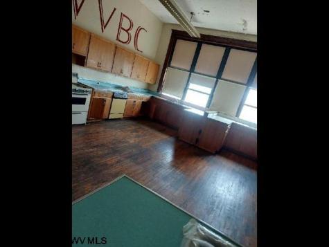 116 Pennsylvania Avenue Nutter Fort WV 26301