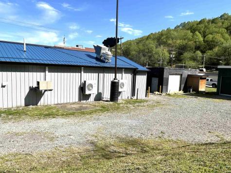 64 Valley Street Salem WV 26426