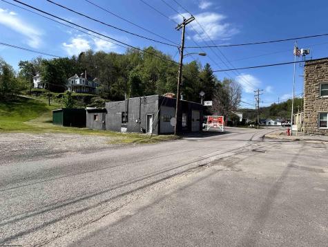 64 Valley Street Salem WV 26426