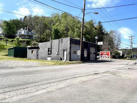 64 Valley Street Salem WV 26426