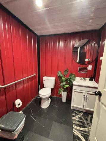 38 Morgantown Pike Belington WV 26250