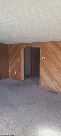 38 Morgantown Pike Belington WV 26250