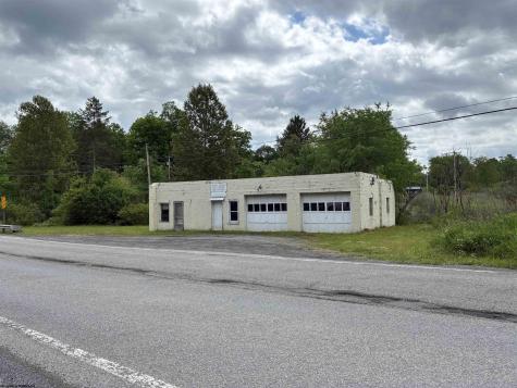 13820 N Mountaineer Highway Arthurdale WV 26520