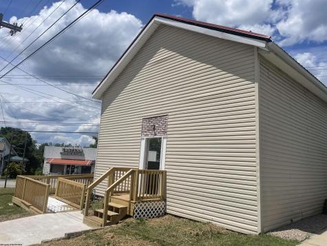 55 W Saint Charles Street Grafton WV 26354