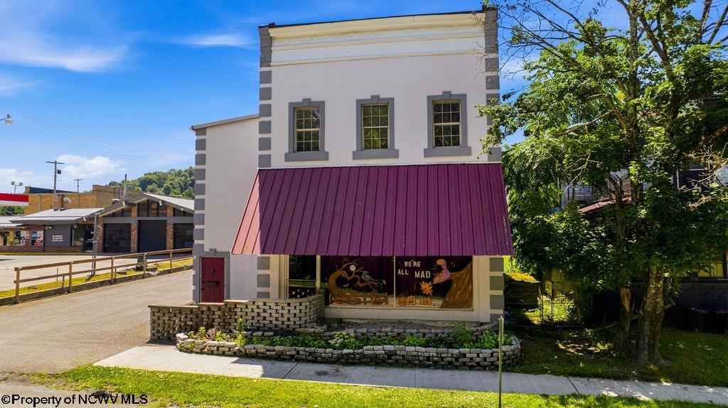 122 Yates Avenue Grafton WV 26354