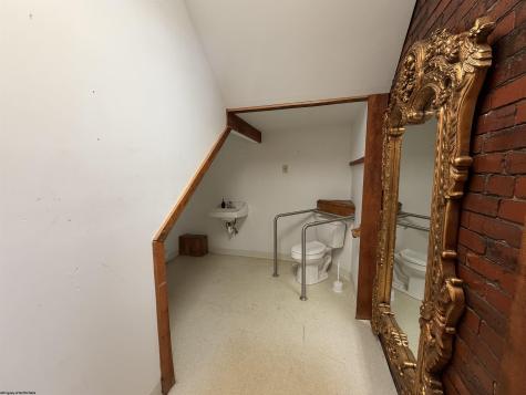 122 Yates Avenue Grafton WV 26354