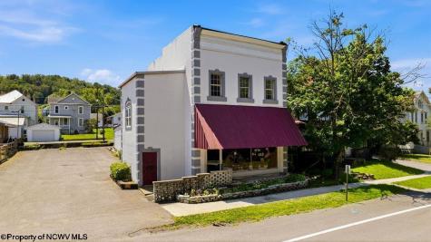 122 Yates Avenue Grafton WV 26354