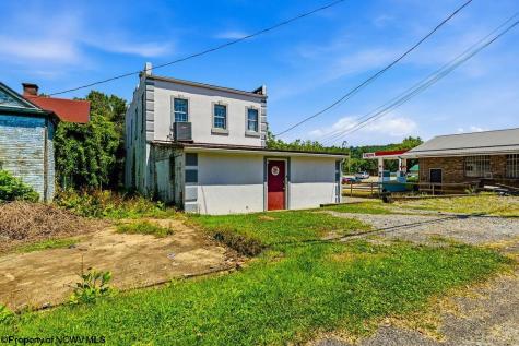 122 Yates Avenue Grafton WV 26354