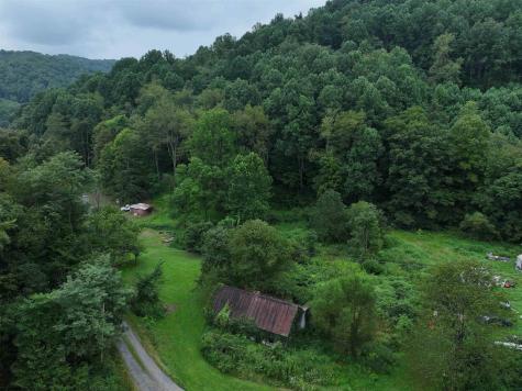 162 Sheets Hollow Road Wana WV 26590