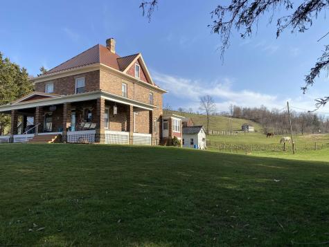 16 Meadowdale Road Fairmont WV 26554