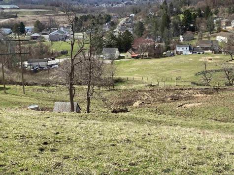 16 Meadowdale Road Fairmont WV 26554