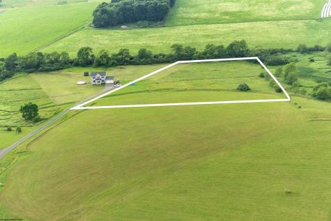 14 Meadow Lark Drive Bruceton Mills WV 26525