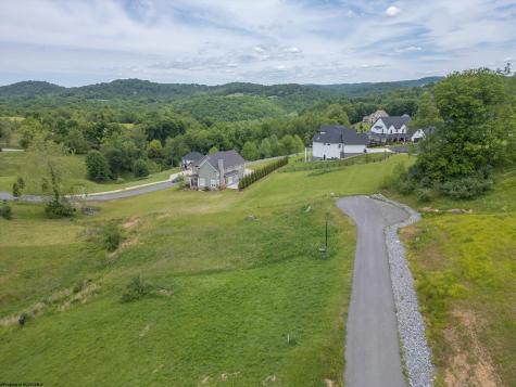 109 Bella Street Morgantown WV 26508