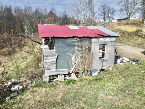 1945 Wilson Ridge Road Duck WV 25063