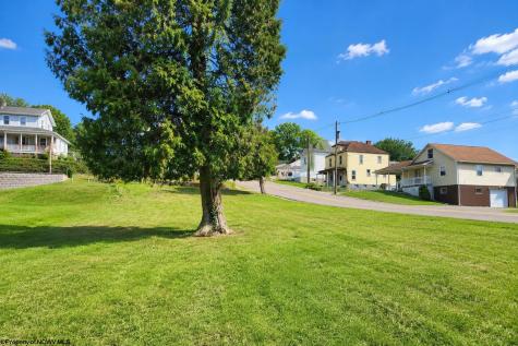 609 7th Street Fairmont WV 26554
