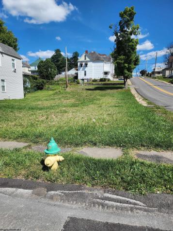 609 7th Street Fairmont WV 26554