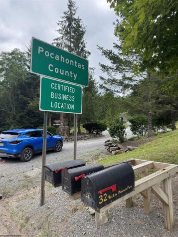 135 Sunset Mountain Village Drive Slaty Fork WV 26291