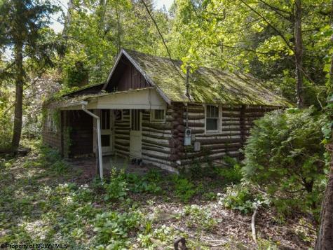 136 Birch Hollow Road Morgantown WV 26508