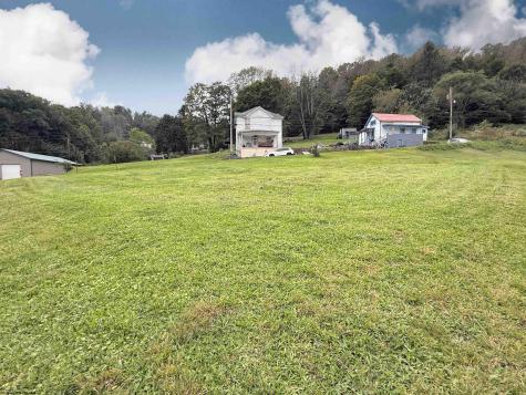 376 Thayer Street Grafton WV 26354