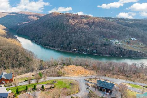 182 Oak Ridge Lane Morgantown WV 26508