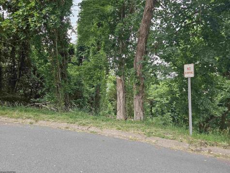 12 Overhill Road Fairmont WV 26554