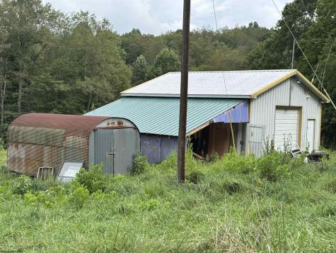 96 Donnie Hill Road Belington WV 26250