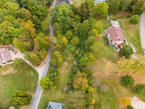 6 Thistledown Lane Morgantown WV 26508