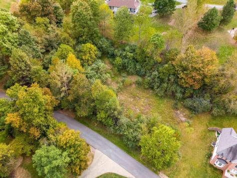 6 Thistledown Lane Morgantown WV 26508