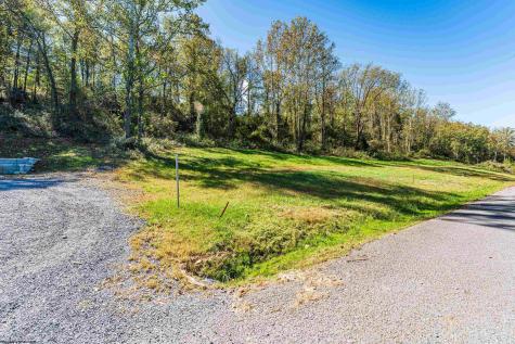 13 Trail Drive Morgantown WV 26508