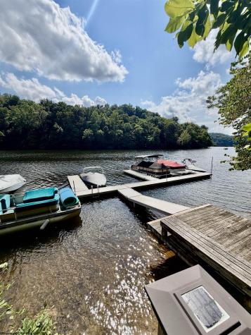 212 Stoney Lane Morgantown WV 26508