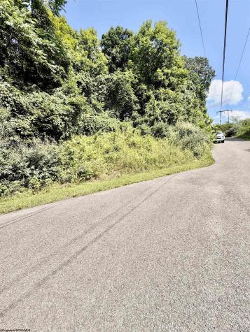 212 Stoney Lane Morgantown WV 26508